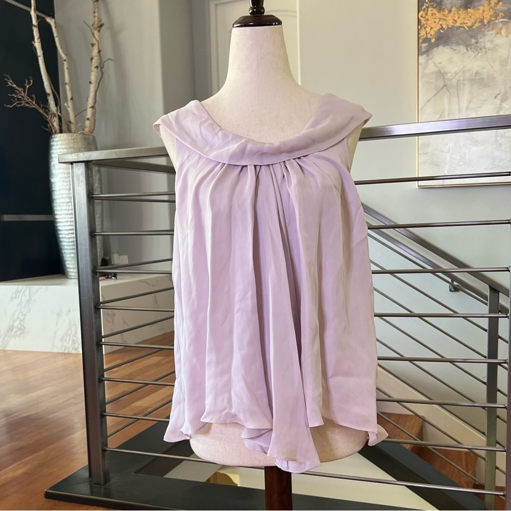 L’AGENCE Scoop Neck Sleeveless Blouse in pretty Lavender